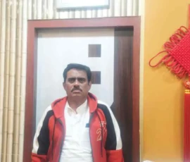 Ramapada Acharjee - Best Astrologer in Kolkata getting ready to give a spiritual session
